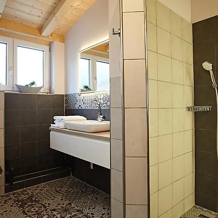 Vintage Doppelzimmer Mit Balkon Hornerbahnen Kostenlos Otel